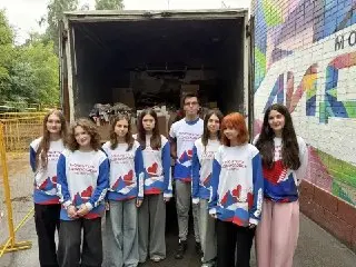 Школьники собрали 300 кг макулатуры для военного госпиталя