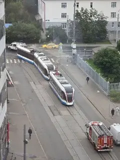На Бауманской улице в Москве задымился трамвай: пассажиры эвакуированы