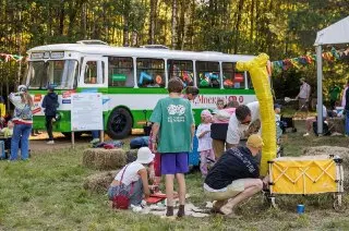 Детский Творческий Клуб в Ретроавтобусе на VK Fest