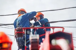 В Ворщиково обновили электропередачу для надежного снабжения
