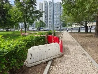 На Верхоянской устранена угроза: опасный провод убран