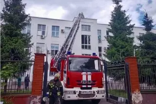 Пожарные учения в Зеленограде: Эвакуация и спасение людей
