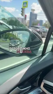 ДТП с Porsche Macan в Москве: курьер пострадал на пешеходном переходе
