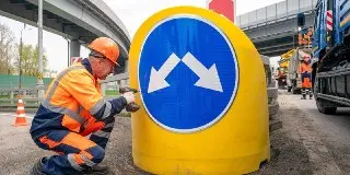 В Москве заменили 500 буферов безопасности для дорожного движения