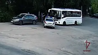 Росгвардейцы вернули потерявшегося малыша его матери