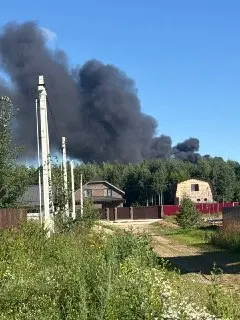 Серьёзный пожар в Бронницах: пострадали автомобили
