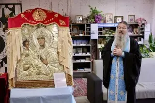 Афонская Икона «Троеручица» Доставлена в Госпиталь Бурденко