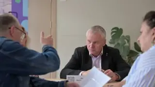 Выездная администрация в школе: фрязинцы решают насущные вопросы