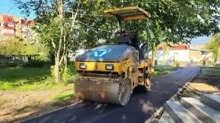 В Луховицах обновляют дворы: новые асфальты и озеленение