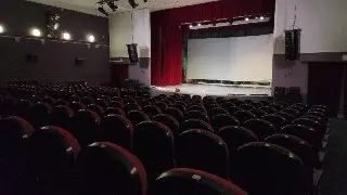 Кинотеатр «Пегас» обновляет проекционный экран к августу