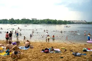 Правила Безопасного Отдыха у Воды: Советы для Жителей