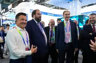 Губернатор Воробьев на Всемирной конференции по ИИ в Китае