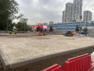 Спортивная площадка на Шепелюгинской улице обновляется