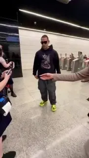 Штраф в метро: девушка заплатила, но попала под контроль