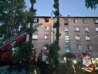 Пожар в многоквартирном доме: эвакуация и пострадавший
