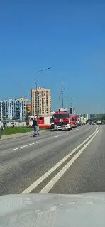 Пожар в гаражном комплексе Солнцева: экстренные службы на месте