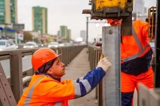 В Москве восстановили 36 км барьерных ограждений на дорогах