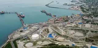Беспилотники атакуют танкеры: инцидент на морском терминале