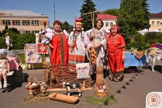 Петровская ярмарка и Калужские карагоды: Праздник в Мещовске