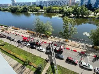 Пожар на балконе 4 этажа: ликвидирован в доме 12к1