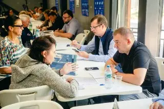 Выездная администрация в парке «Ёлочки»: жители обсуждают проблемы