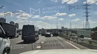 Авария на МКАД: столкновение Hyundai и Isuzu с одним пострадавшим