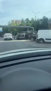 ДТП в Левобережном: Внедорожник задел припаркованные автомобили