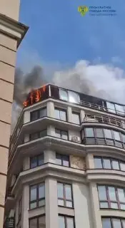 Пожар в элитном ЖК «На Страстном бульваре» охватил 400 кв.м