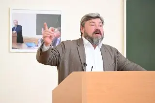 Инициатива Малофеева: Снижение норм бензина и возвращение «самоваров»