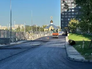 Завершается строительство выезда с Корабельной на Судостроительную