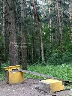 Вандалы атакуют: лавочка в «Ёлочках» снова повреждена