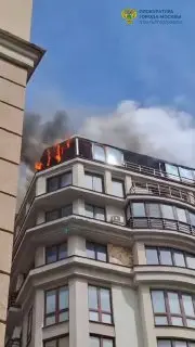 Пожар в элитном ЖК в центре Москвы: площадь возгорания достигла 200 м²