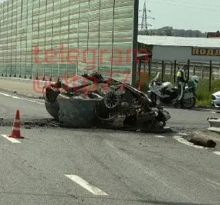 Смертельная авария на Дмитровском шоссе: ВАЗ перевернулся и сгорел