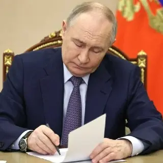 Путин подписал указ о поддержке учителей: новые меры и права