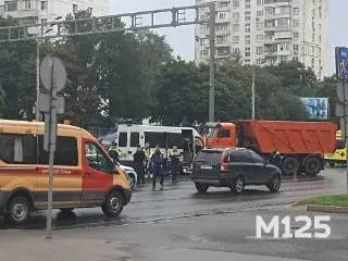 Серьезная авария на Сущевском Валу: КамАЗ столкнулся с Газелью
