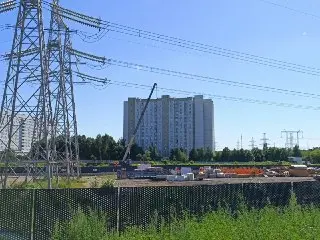 Изменения в проходе у госпиталя № 2: тротуар перекрыт