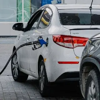 Единая Россия призывает россиян не быть ‘обиженными подростками’ из-за кризиса