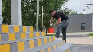 Завершение ремонта входной группы Ледового дворца в Лобне
