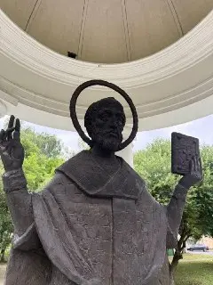 В Ивантеевке подожгли памятник святому: последствия пожара
