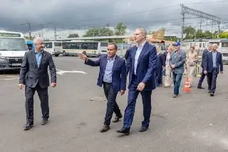 Глава ОГО оценил благоустройство привокзальной площади в Кубинке