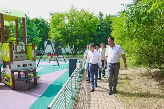Благоустройство двора в Родниках: новые дороги и детская площадка
