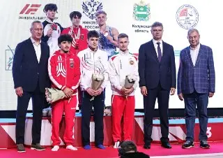 Арсений Духно: 17-летний гимнаст стал чемпионом России