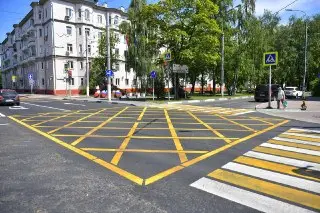 В Химках завершили укладку нового асфальта на 17 дорог