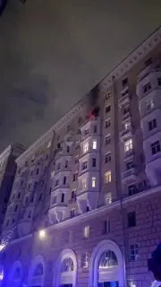 Пожар в жилом доме на улице Гончарной: экстренные службы на месте