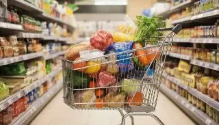 Рост цен: Минимальная продуктовая корзина достигла 9737 рублей