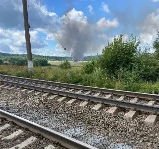 Военный самолет разбился в Подмосковье: пилот катапультировался