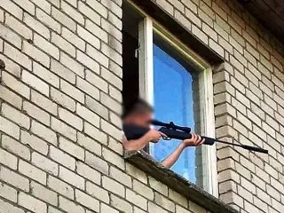 В Электростали мужчина обстрелял подростка с балкона