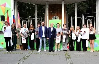 Вручение паспортов юным гражданам: традиции и будущее