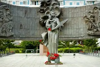 В Крылатском отметили 85 лет отражения первого налёта на Москву