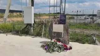 Сотрудники Wildberries Почтят Память Погибших Цветами и Свечами